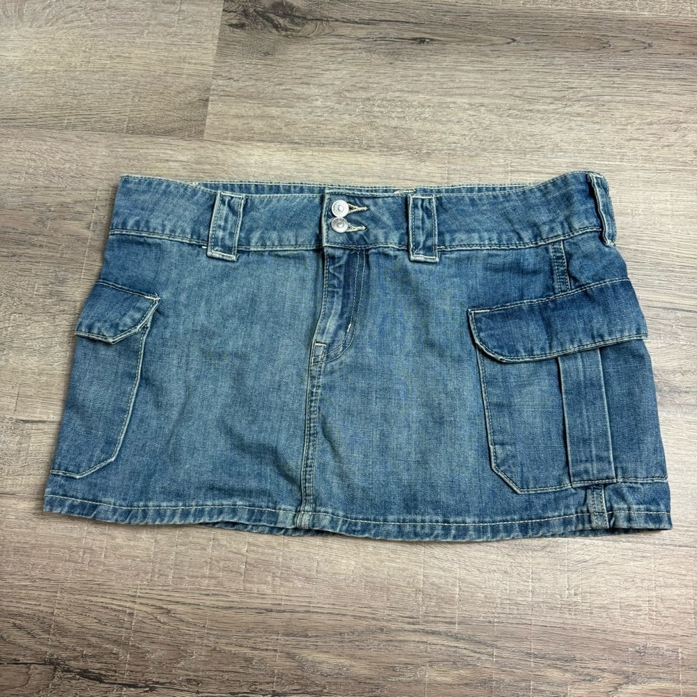 H&M Denim Cargo Mini Skirt Medium Y2K Utility Pocket Low Rise Jean Skirt